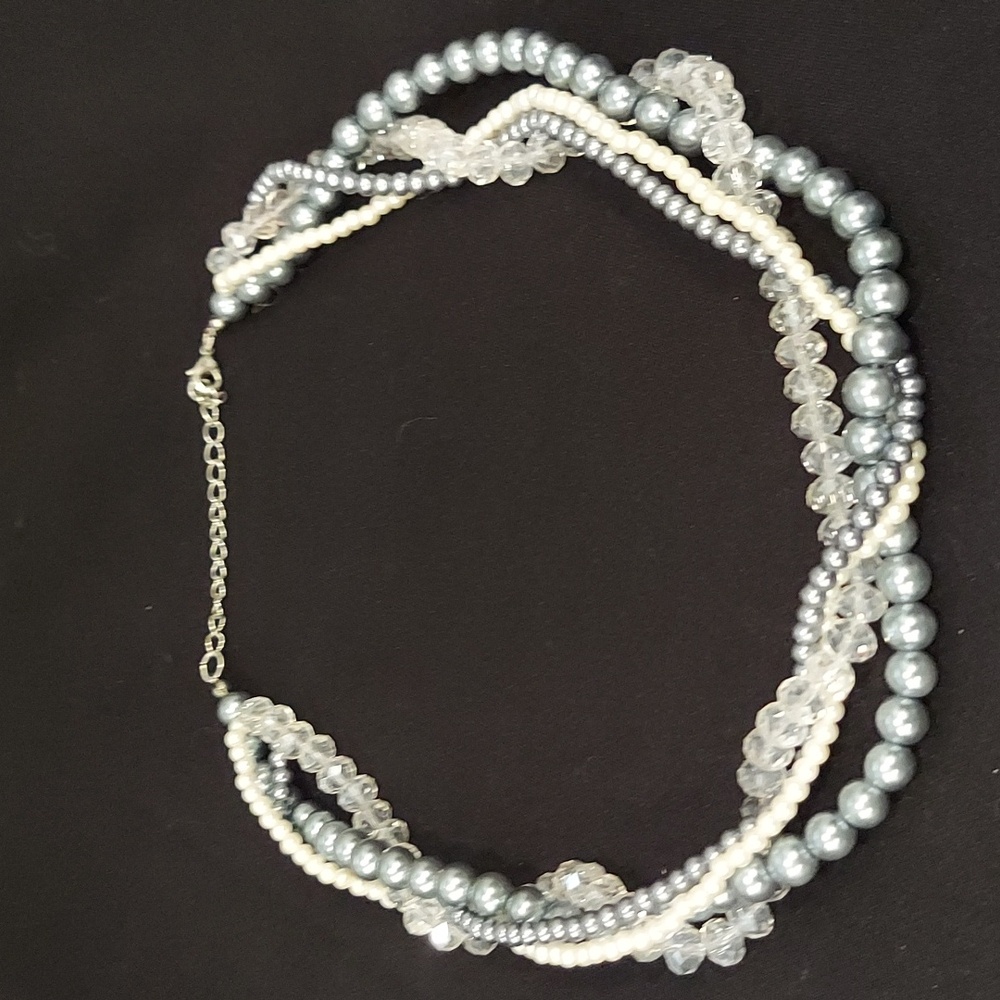 BEADED STATEMENT NECKLACE - Picture 3 of 7